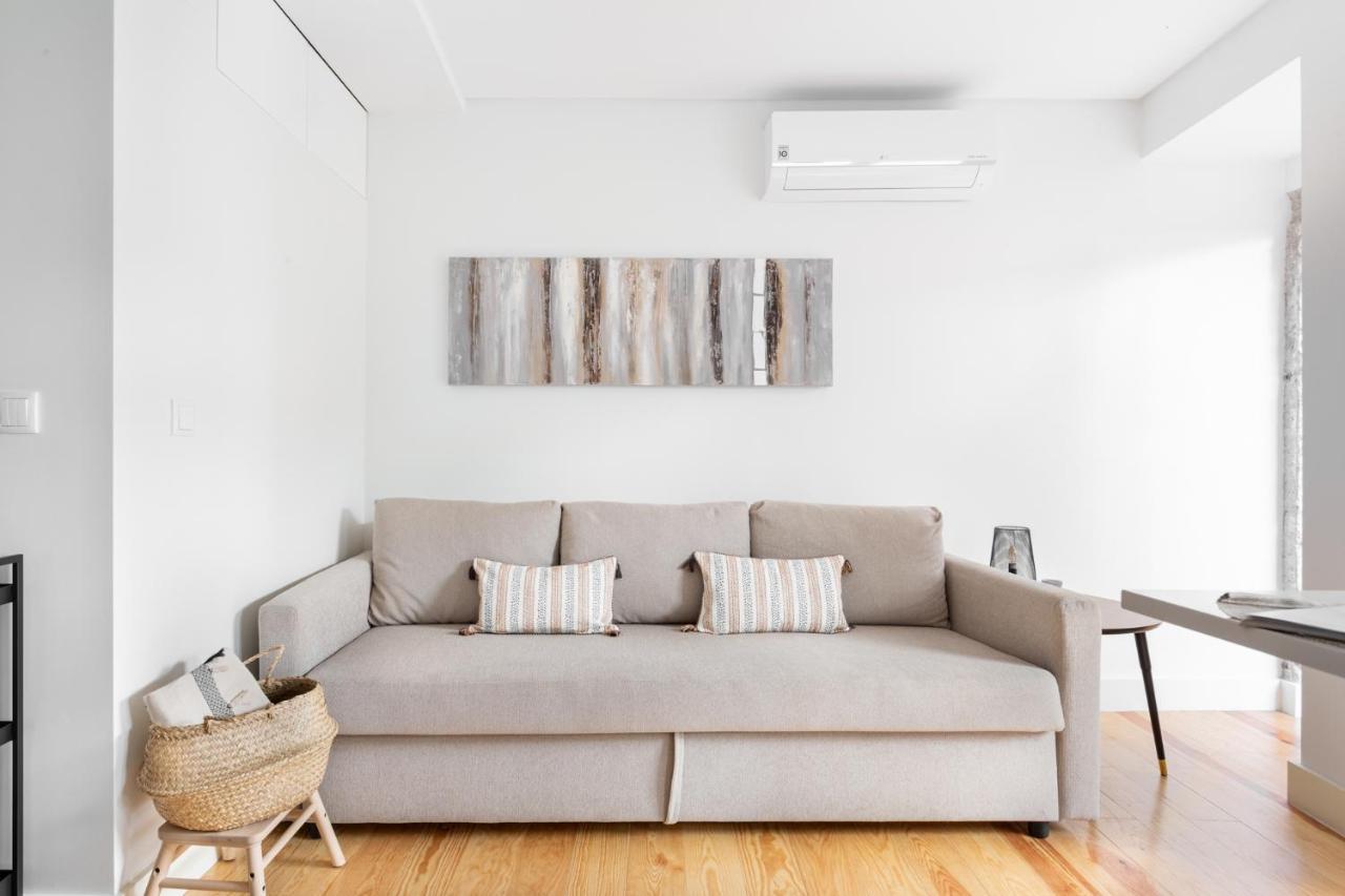 Joivy Principe Real 2Br Apt With Terrace Nearby Botanical Garden Of Lisbon Lisboa Exterior foto