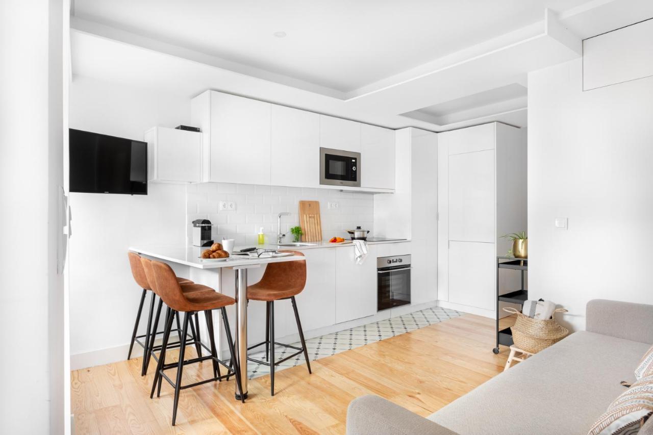 Joivy Principe Real 2Br Apt With Terrace Nearby Botanical Garden Of Lisbon Lisboa Exterior foto